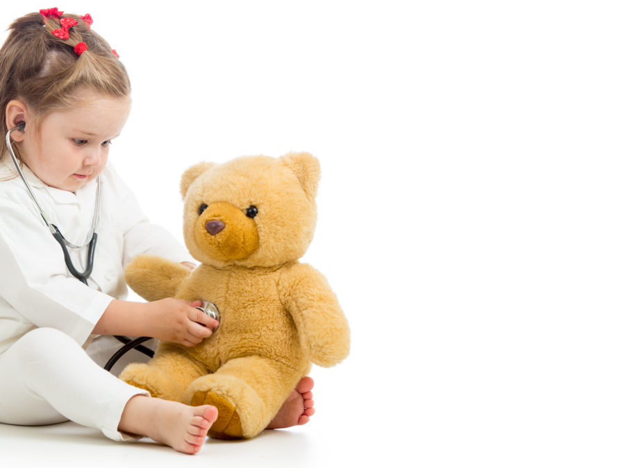 Auscultation cardiaque pédiatrique sur nounours pour le cours PALS provider